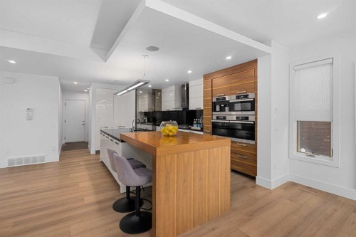 2620 14A Street Sw, Calgary, AB - Indoor