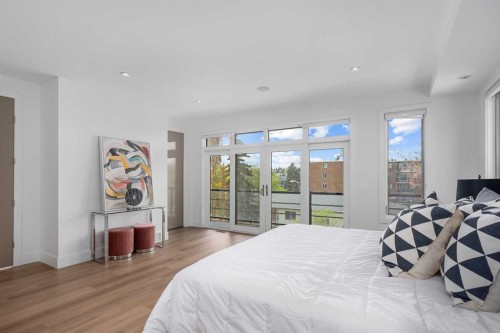 2620 14A Street Sw, Calgary, AB - Indoor Photo Showing Bedroom