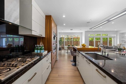 2620 14A Street Sw, Calgary, AB - Indoor Photo Showing Kitchen With Upgraded Kitchen