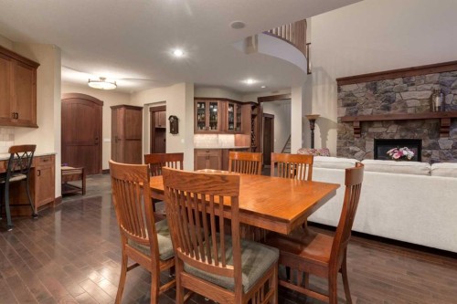 250 Crestridge Place Sw, Calgary, AB 