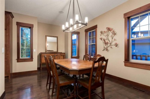 250 Crestridge Place Sw, Calgary, AB 