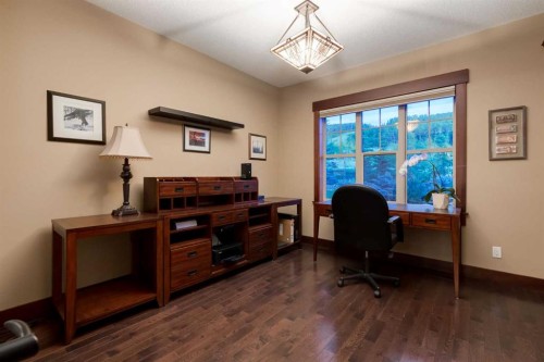 250 Crestridge Place Sw, Calgary, AB 