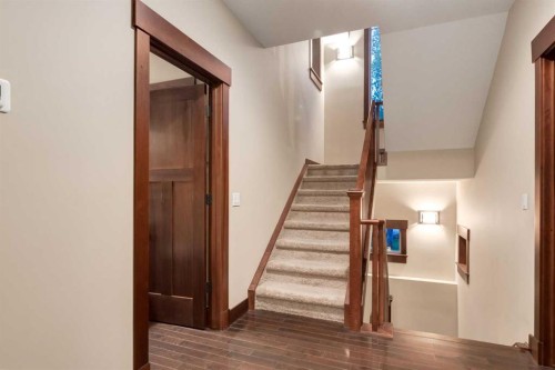 250 Crestridge Place Sw, Calgary, AB 