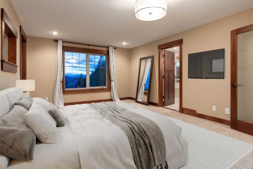 250 Crestridge Place Sw, Calgary, AB 