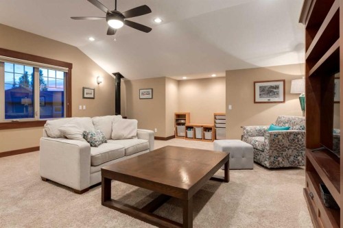 250 Crestridge Place Sw, Calgary, AB 