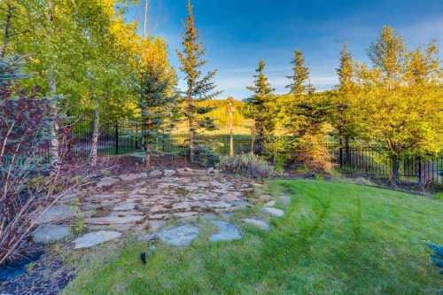 250 Crestridge Place Sw, Calgary, AB 