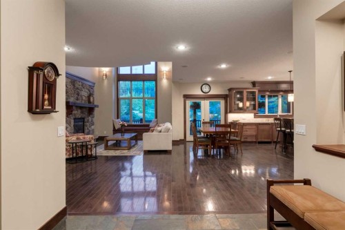250 Crestridge Place Sw, Calgary, AB 