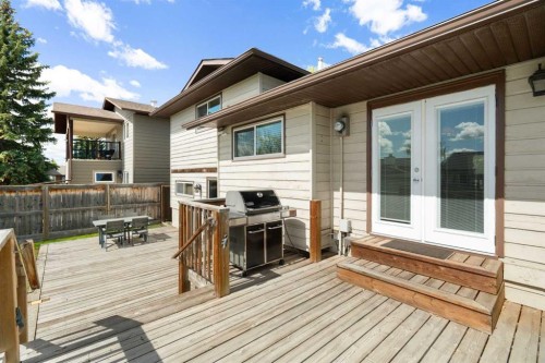 8 Hawkwood Place Nw, Calgary, AB - Outdoor With Deck Patio Veranda With Exterior