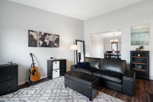 8 Hawkwood Place Nw, Calgary, AB - Indoor Photo Showing Living Room