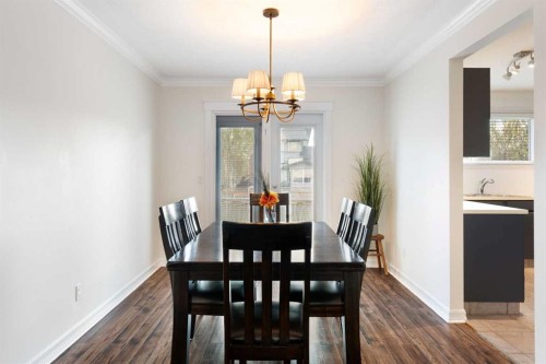 8 Hawkwood Place Nw, Calgary, AB - Indoor Photo Showing Dining Room