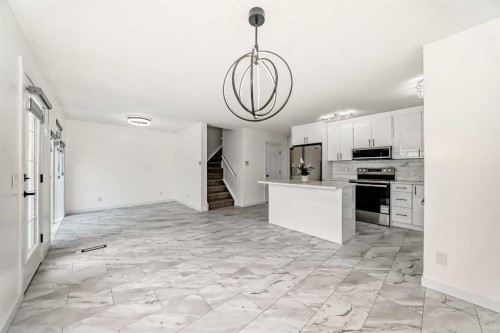 12634 Coventry Hills Way Ne, Calgary, AB - Indoor Photo Showing Kitchen