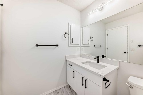12634 Coventry Hills Way Ne, Calgary, AB - Indoor Photo Showing Bathroom