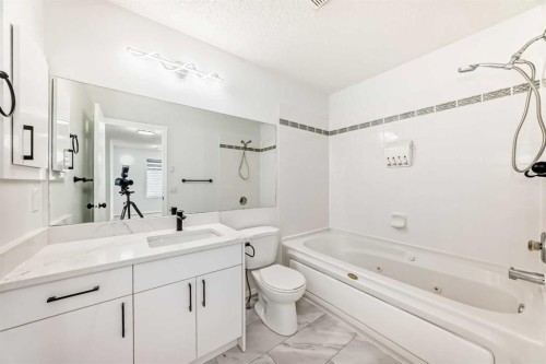 12634 Coventry Hills Way Ne, Calgary, AB - Indoor Photo Showing Bathroom