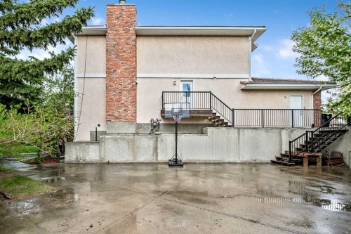 35 Candle Court Sw, Calgary, AB - Outdoor