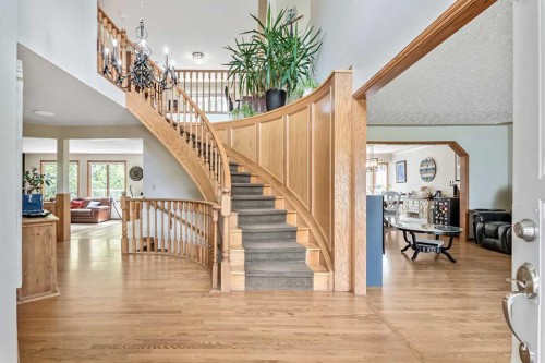35 Candle Court Sw, Calgary, AB - Indoor Photo Showing Other Room