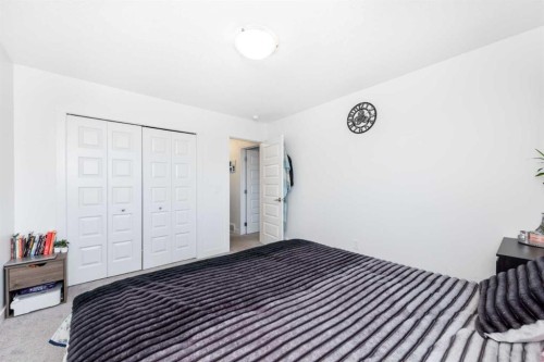 32 Saddlestone Way Ne, Calgary, AB - Indoor Photo Showing Bedroom