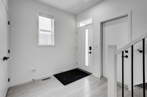 41 Copperhead Road Se, Calgary, AB - Indoor Photo Showing Other Room