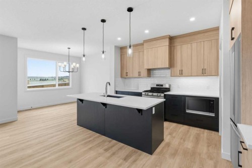 190 Annette Landing Nw, Calgary, AB - Indoor Photo Showing Kitchen With Upgraded Kitchen