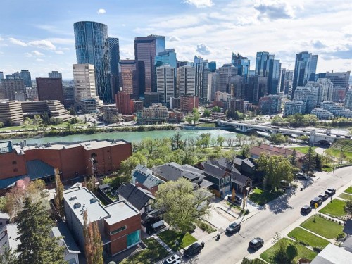 223 2 Avenue Ne, Calgary, AB - Outdoor With View