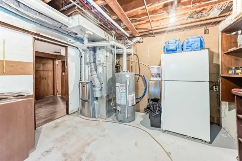 5007 Vallance Crescent Nw, Calgary, AB - Indoor Photo Showing Basement