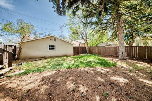 5007 Vallance Crescent Nw, Calgary, AB - Outdoor