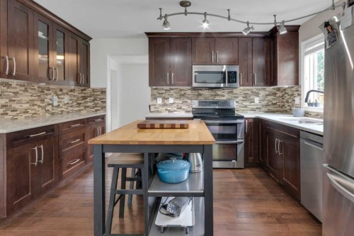 6104 Dalcastle Link, Calgary, AB 