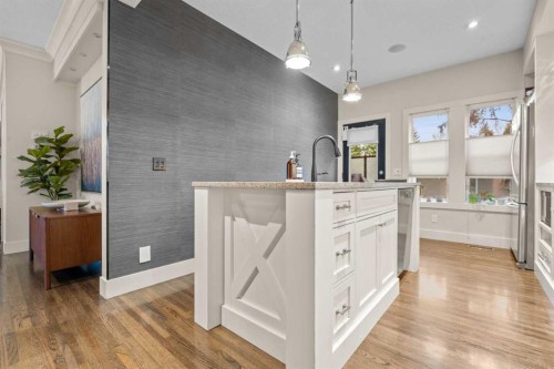 230 Garrison Square Sw, Calgary, AB - Indoor Photo Showing Kitchen