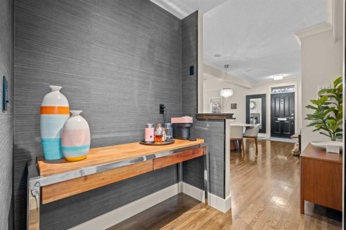 230 Garrison Square Sw, Calgary, AB - Indoor Photo Showing Other Room