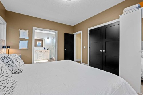 230 Garrison Square Sw, Calgary, AB - Indoor Photo Showing Bedroom