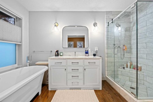 230 Garrison Square Sw, Calgary, AB - Indoor Photo Showing Bathroom