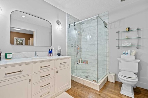 230 Garrison Square Sw, Calgary, AB - Indoor Photo Showing Bathroom
