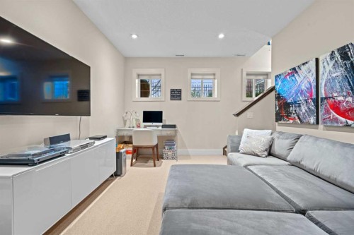 230 Garrison Square Sw, Calgary, AB - Indoor