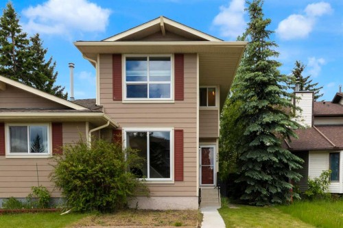 224 Summerwood Place  Airdrie, AB T4B 1V9