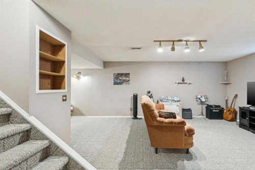 323 Ranchview Place Nw, Calgary, AB - Indoor