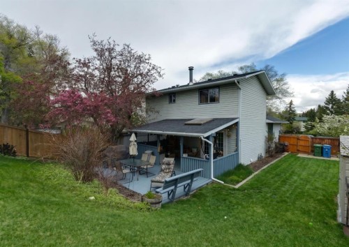 323 Ranchview Place Nw, Calgary, AB - Outdoor With Deck Patio Veranda