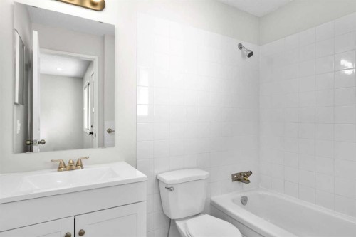 124 Bergen Crescent Nw, Calgary, AB - Indoor Photo Showing Bathroom