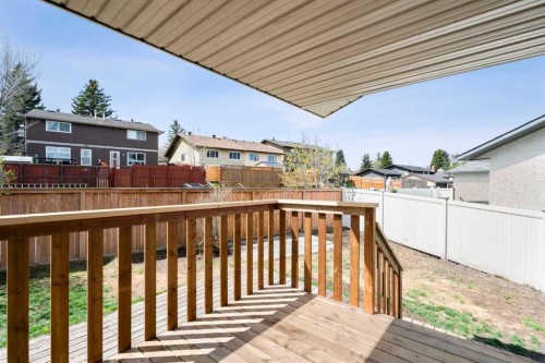 124 Bergen Crescent Nw, Calgary, AB - Outdoor With Deck Patio Veranda With Exterior