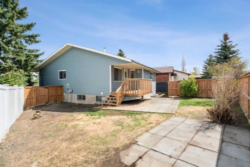 124 Bergen Crescent Nw, Calgary, AB - Outdoor