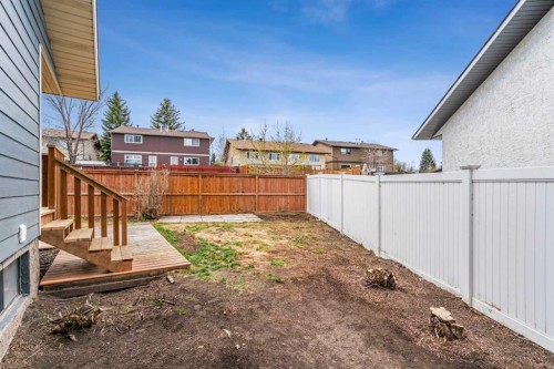 124 Bergen Crescent Nw, Calgary, AB - Outdoor
