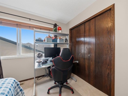 28 Cranberry Lane Se, Calgary, AB - Indoor Photo Showing Office