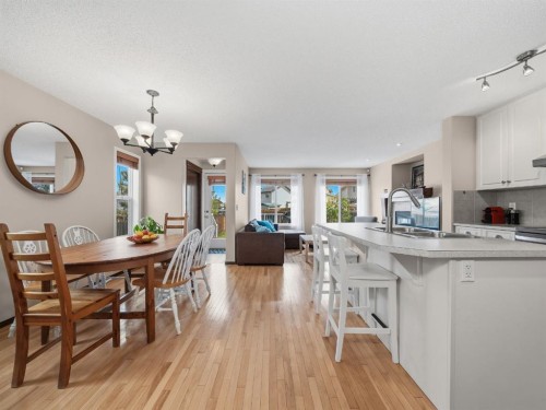 28 Cranberry Lane Se, Calgary, AB - Indoor Photo Showing Other Room