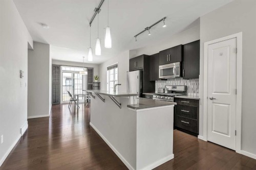 439 Ascot Circle Sw, Calgary, AB 
