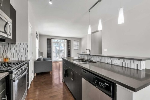 439 Ascot Circle Sw, Calgary, AB 