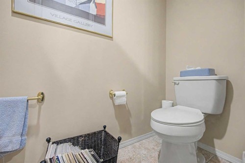 2020 Sirocco Drive Sw, Calgary, AB - Indoor Photo Showing Bathroom