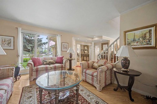 2020 Sirocco Drive Sw, Calgary, AB - Indoor Photo Showing Living Room