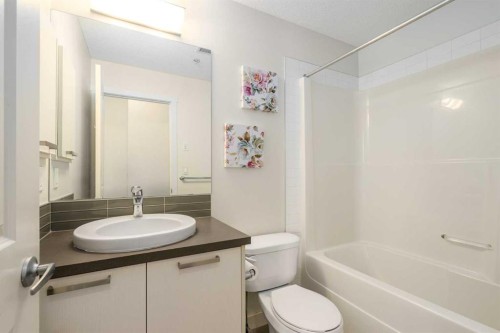 3210-175 Silverado Boulevard Sw, Calgary, AB - Indoor Photo Showing Bathroom