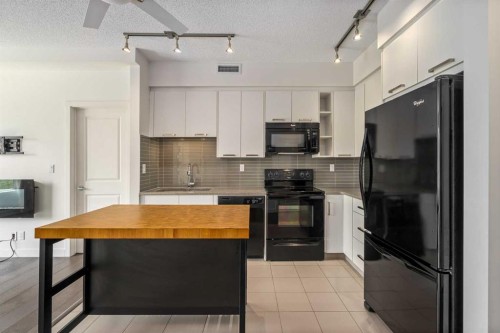 3210-175 Silverado Boulevard Sw, Calgary, AB - Indoor Photo Showing Kitchen