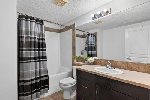 6-108 Rockyledge View Nw, Calgary, AB - Indoor Photo Showing Bathroom