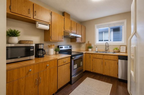 24 Bedford Road Ne, Calgary, AB 