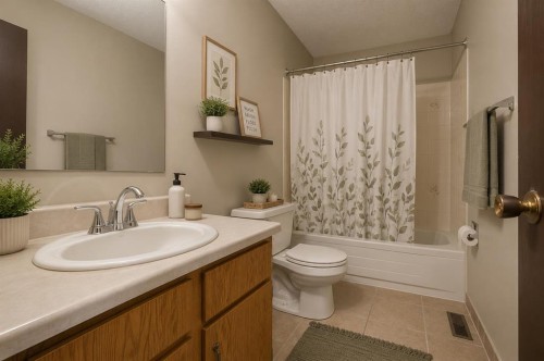 24 Bedford Road Ne, Calgary, AB 